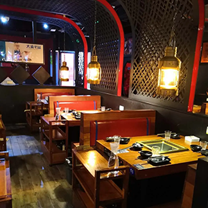 什么是無煙火鍋桌？它與傳統(tǒng)火鍋桌有什么區(qū)